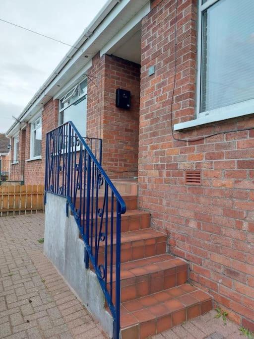 Bellevue Bungalow - Comfortable Home With Amazing Views Belfast Esterno foto