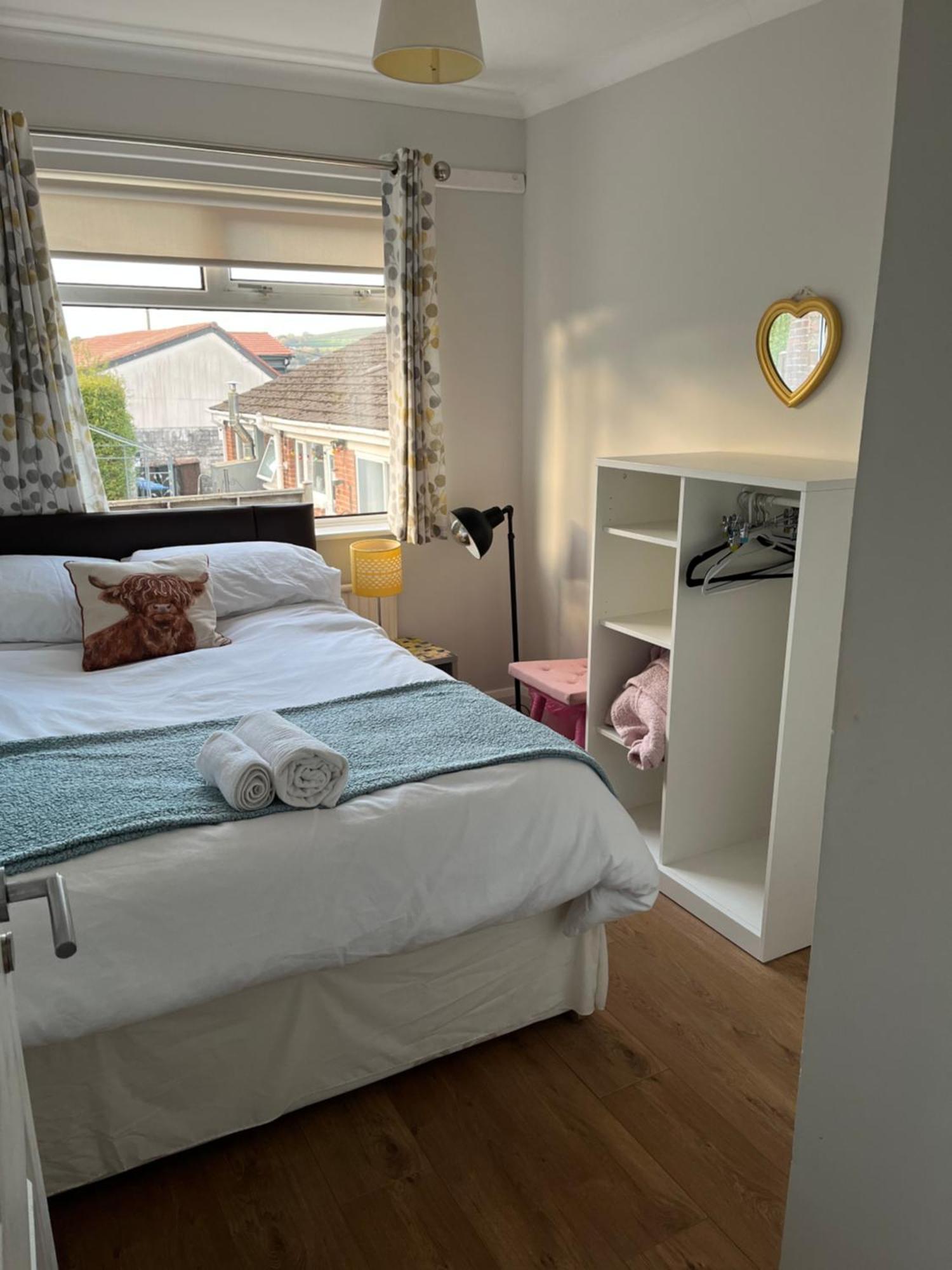 Bellevue Bungalow - Comfortable Home With Amazing Views Belfast Esterno foto