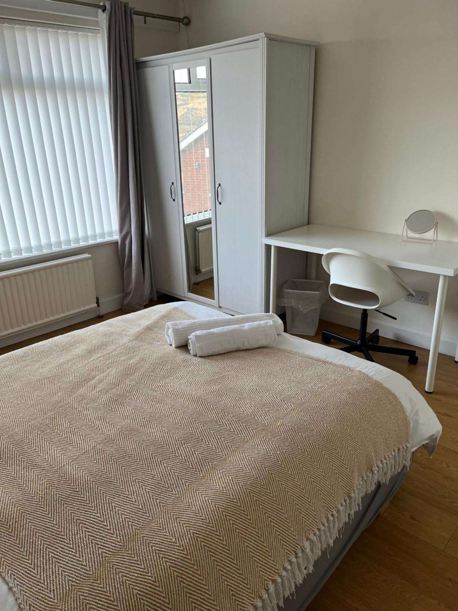 Bellevue Bungalow - Comfortable Home With Amazing Views Belfast Esterno foto