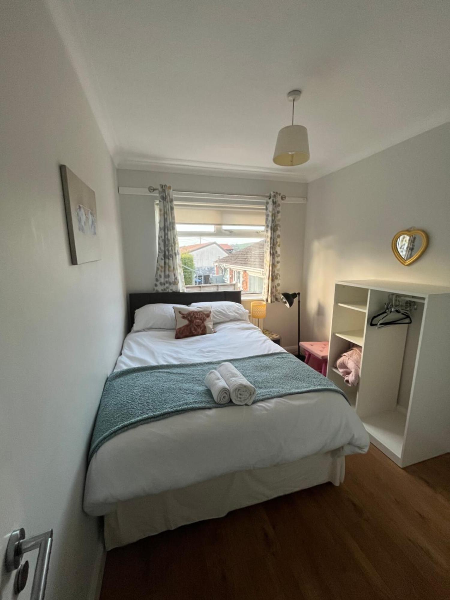 Bellevue Bungalow - Comfortable Home With Amazing Views Belfast Esterno foto